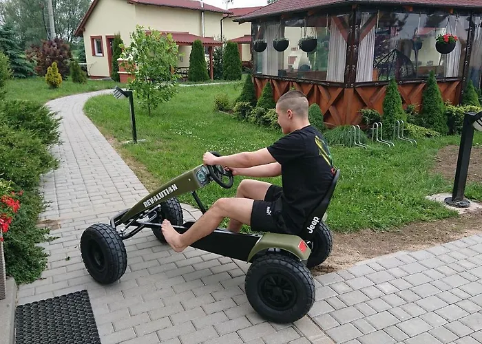 I Goscinne A A Malinowscy * ستيغنا