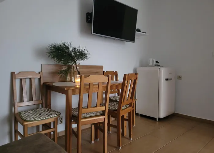 I Goscinne A A Malinowscy ستيغنا